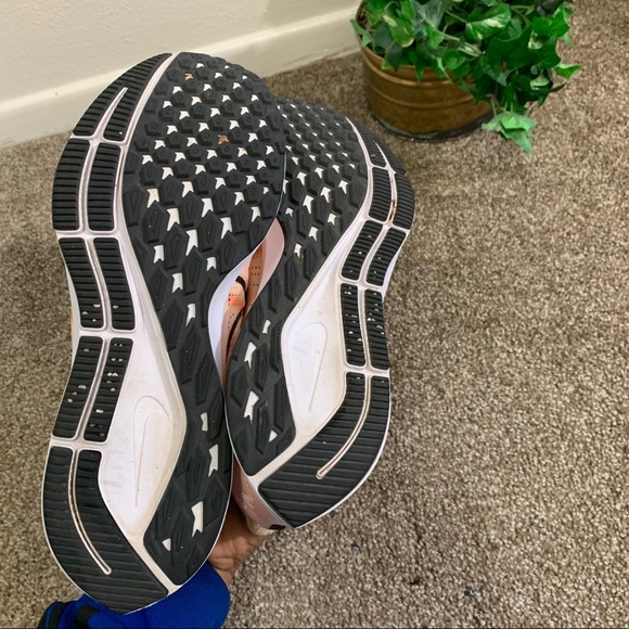 Nike Air Zoom Pegasus 36 Premium Rise Running Shoe - Picture 8 of 12